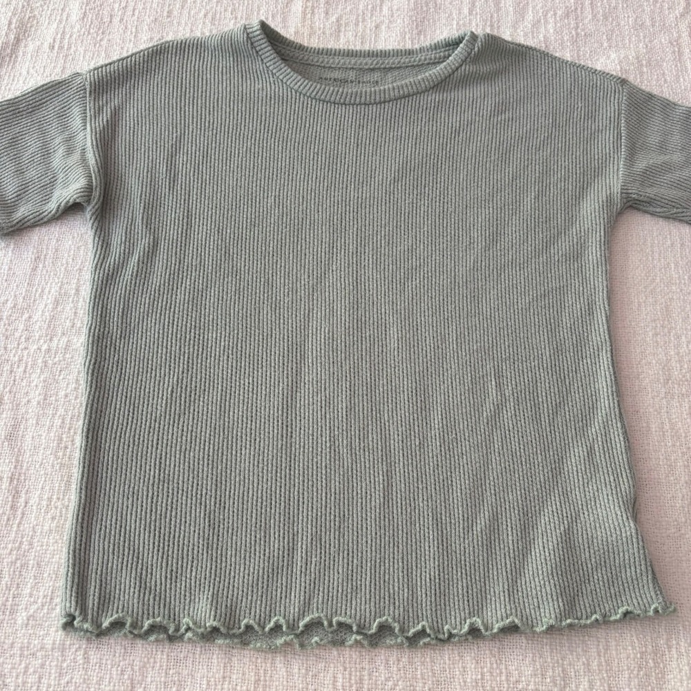 American Eagle Ribbed Lettuce Edge Top Sage Green Short Sleeve XS